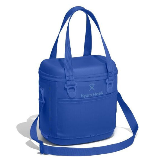 carryouttm-soft-cooler-10-l-e1 6pco382_carryout_cooler_10l_capri_blue_angled_1.jpg