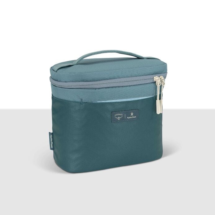 osprey-axis-x-hydro-flask-campus-essentials-bundle-m6 axisxhydroflask_s26_detail1_cascadeblue_10007249_1.jpg