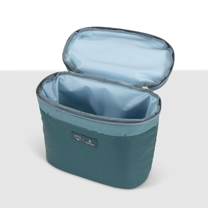 osprey-axis-x-hydro-flask-campus-essentials-bundle-m6 axisxhydroflask_s26_detail2_cascadeblue_10007249_1.jpg
