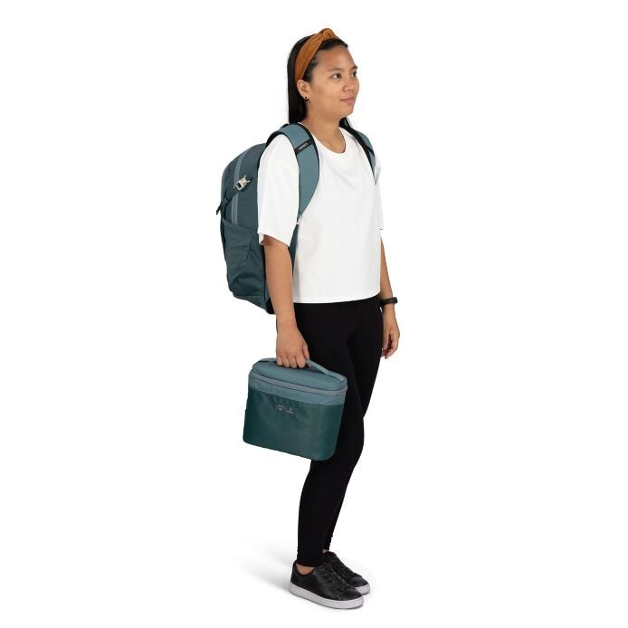 osprey-axis-x-hydro-flask-campus-essentials-bundle-m6 axisxhydroflask_s26_onbody1_cascadeblue_10007249_2.jpg