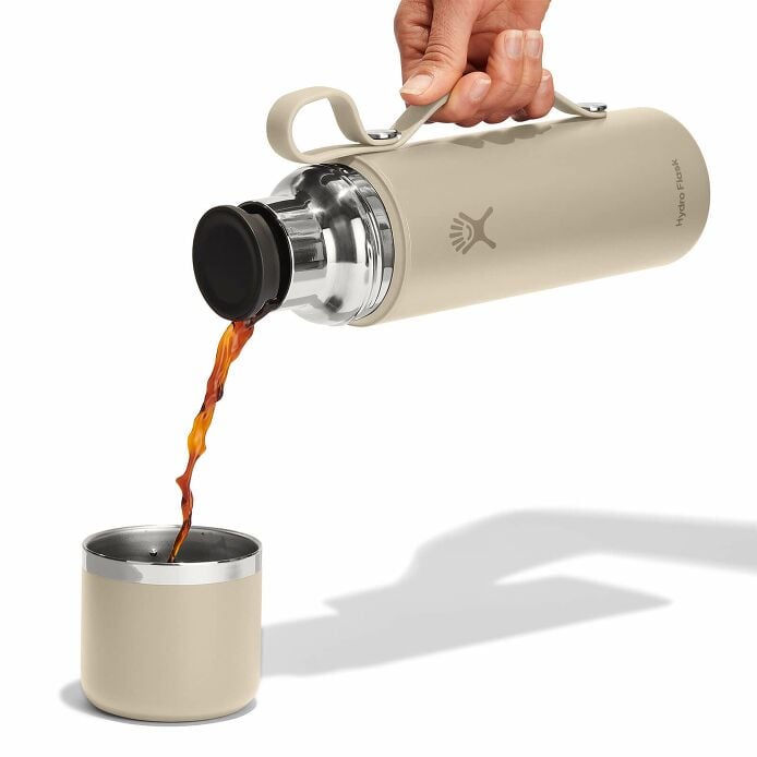 28-oz-hot-flask-and-cup-z3 hot-flask-_-cup-oat-pour.jpg