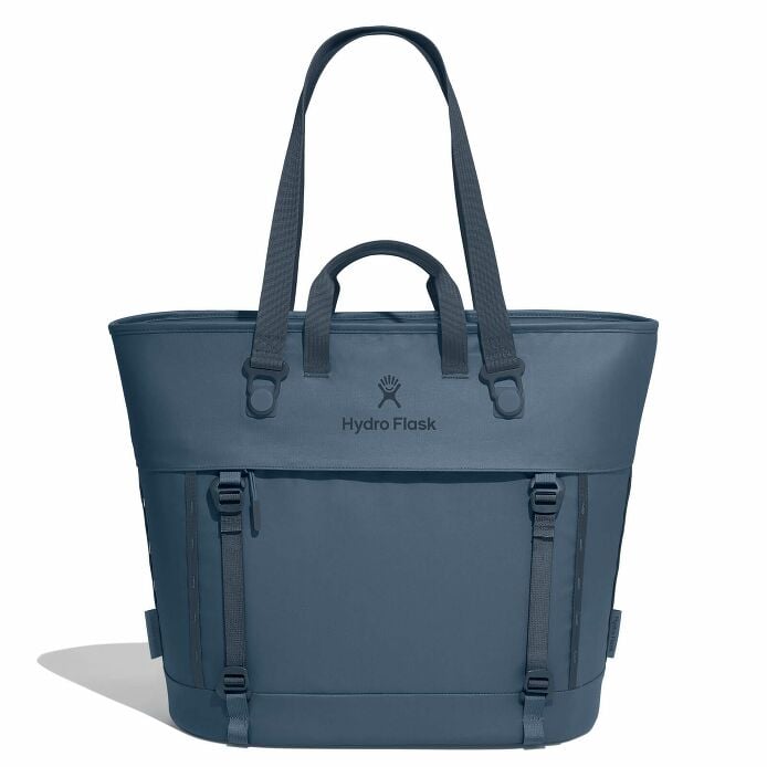 carryouttm-soft-cooler-tote-30-l-m8 maxiit384-carryout-tote-30l-harbor-blue-straight.jpg